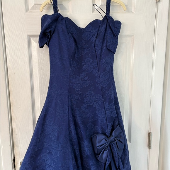 Vintage 90s Notorious Blue Floral Jacquard Cocktail Dress Size 5 Bow - Picture 10 of 11